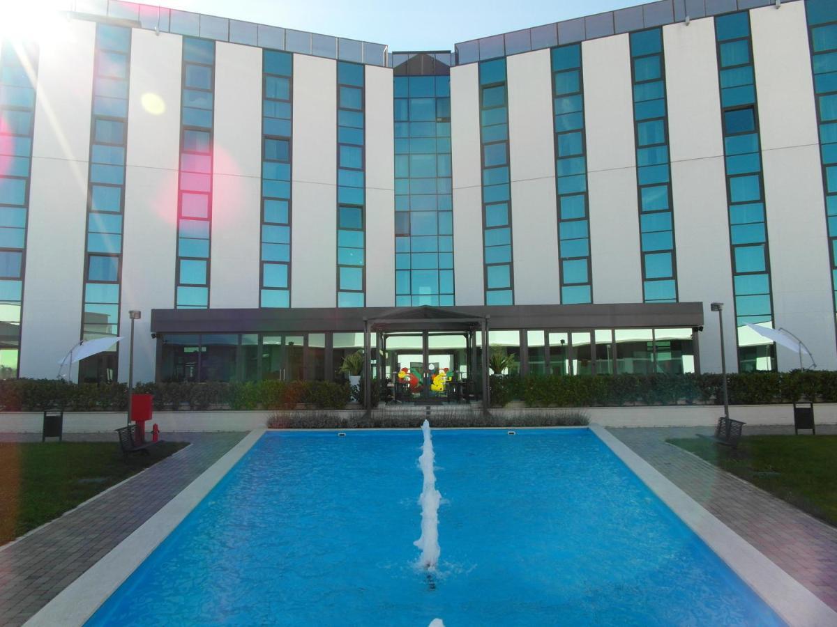 Ibis Styles Milano Melegnano Hotel Carpiano Buitenkant foto