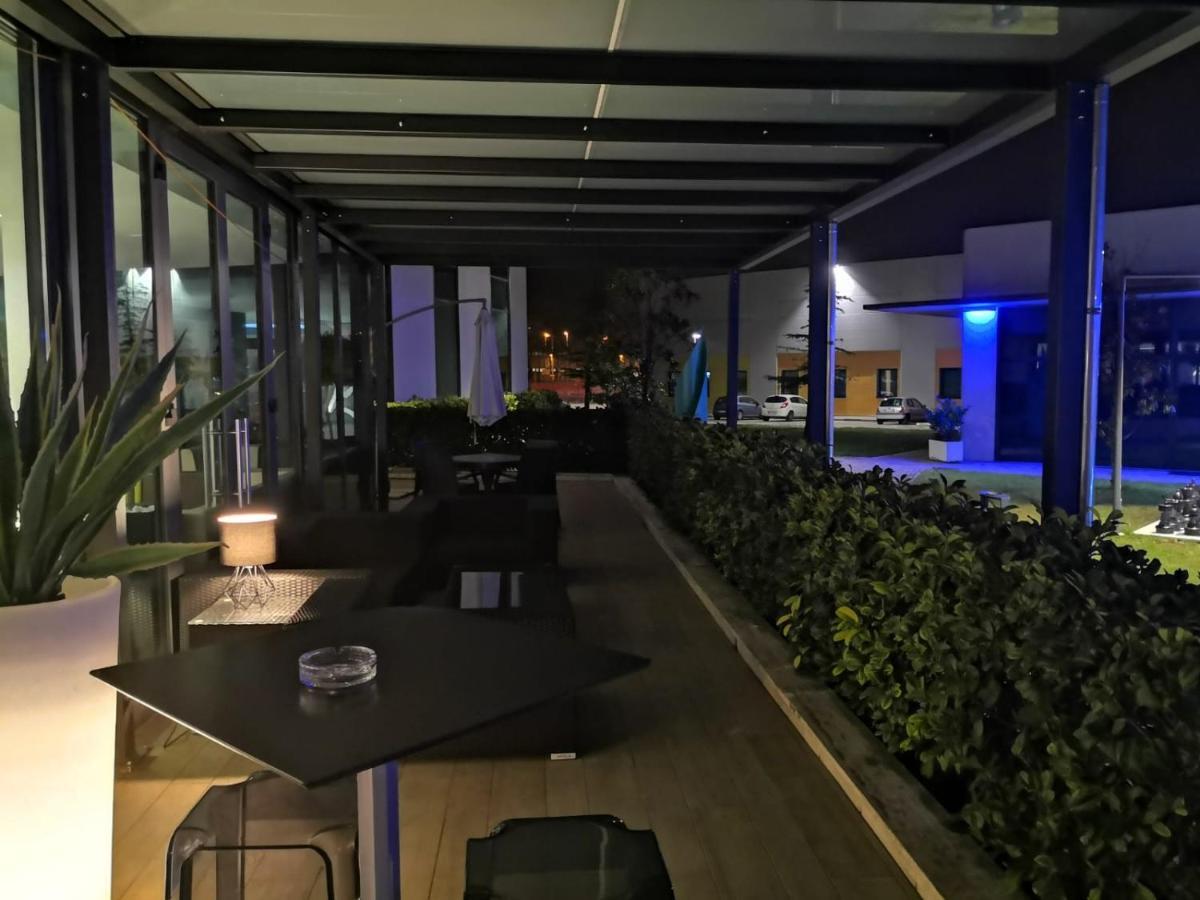 Ibis Styles Milano Melegnano Hotel Carpiano Buitenkant foto